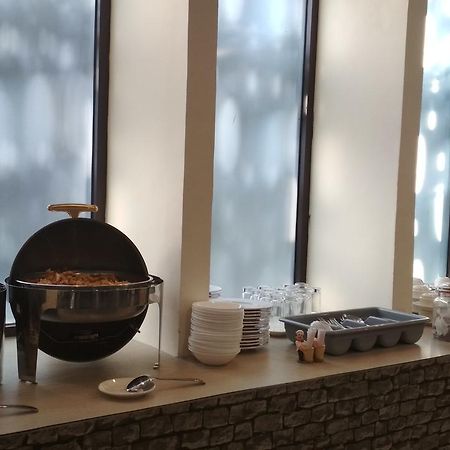 Kitara Hotel Jakarta Extérieur photo